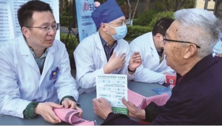 市腫瘤醫(yī)院聯手多家單位義診進社區(qū)